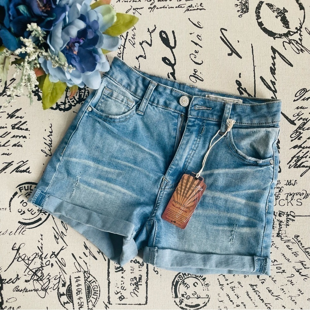NWT Papaya Cuffed High-Rise Denim Shorts in Light Denim, Size Small - Picture 5 of 8